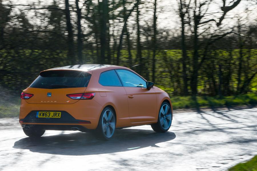  Seat Leon Cupra 2014 года  (UK) (фото 3 из 59)